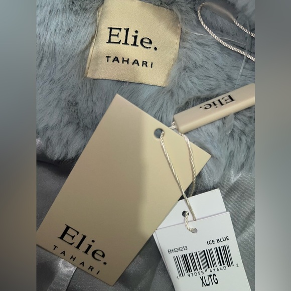 ***SOLD Elie Tahari Light Blue Faux Fur Jacket - Picture 5 of 5